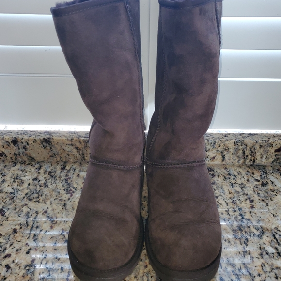 UGG Australia tall chocolate brown boots W7 - Picture 2 of 7